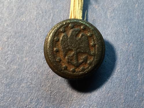 Name:  Early 1800s Navy button.jpg
Views: 206
Size:  37.4 KB