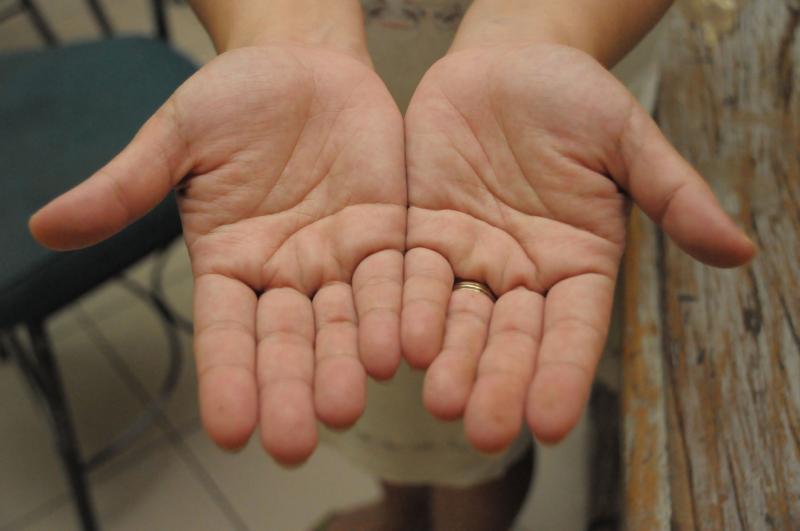 Name:  hands.jpg
Views: 97
Size:  33.9 KB