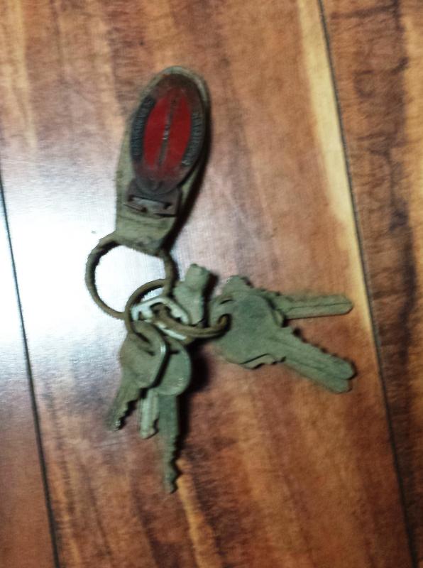 Name:  Set of Keys.jpg
Views: 201
Size:  55.2 KB