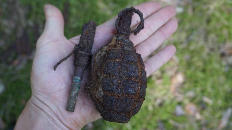 Name:  ww2 relics metal detecting east germany.jpg
Views: 162
Size:  39.8 KB