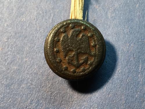 Name:  Early 1800s Navy button.jpg
Views: 201
Size:  37.4 KB