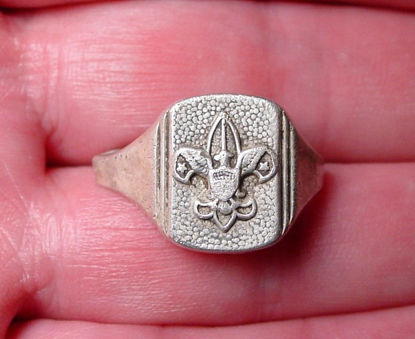 Name:  Boy-Scout-Ring_zps7d45a59a.JPG
Views: 105
Size:  73.8 KB