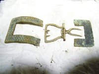 button site buckle in 3 pieces 1.JPG