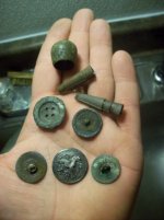 DEC 30TH CELLAR HOLE SNIFFY 008 [].jpg