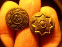 2 HUNTS BUTTONS and 2 CENT PIECE 012.jpg