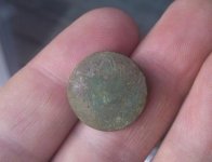 button fr.jpg
