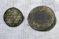 gilted buttons 1.JPG.png