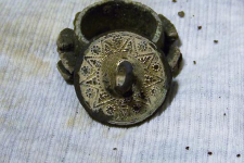 gilted button back 1.JPG.png