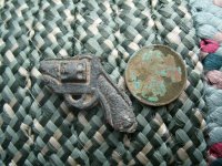 Wheats - button - toy gun 004.jpg