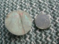 coronet, IH, buttons 005.jpg