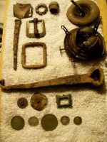 OCT 13TH CELLAR HOLE 1800S POCKET SPILL 027 [].jpg.png