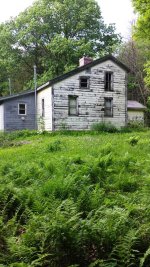Abandoned house.jpg