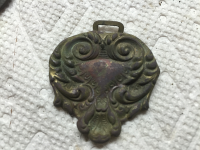 Locket_front.png