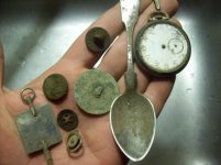 DEC 4TH  HUNT WITH ROGER  CELLAR HOLE SILVER 001 [].jpg