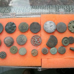 Group photo of finds 001