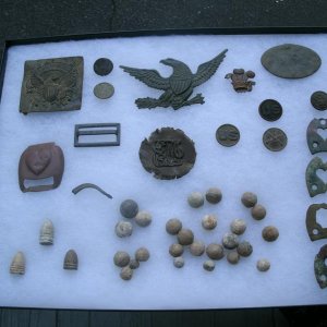 Group photo of finds 004