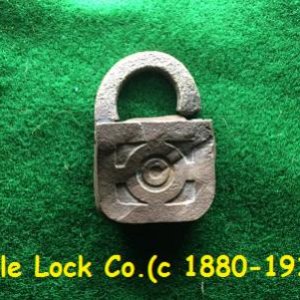 Media 'Eagle padlock' in album '2016 Finds'