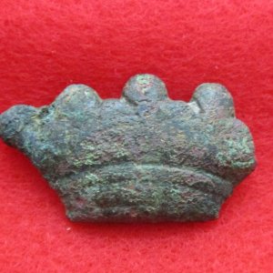 crown leather mount, medieval, England find