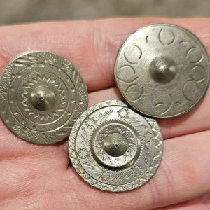 Engraved tombac buttons - 1700s