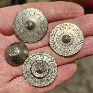 Engraved tombac buttons - 1700s