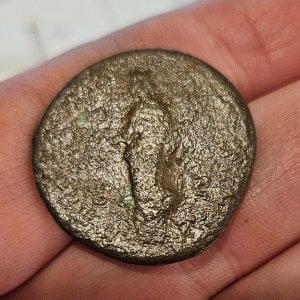 Roman coin (reverse) - 2nd century