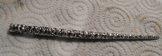Antique Silver Quill Pen minus the tip, still have not found the tip