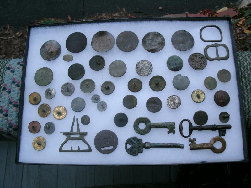 Group photo of finds 002