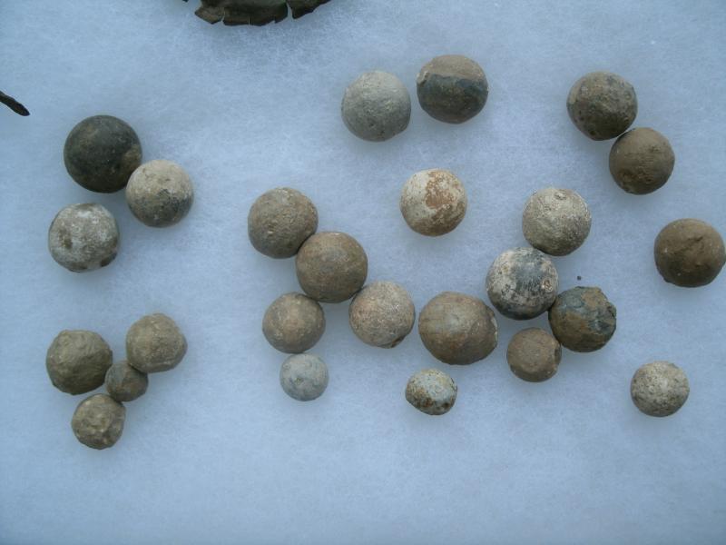Group photo of finds 006