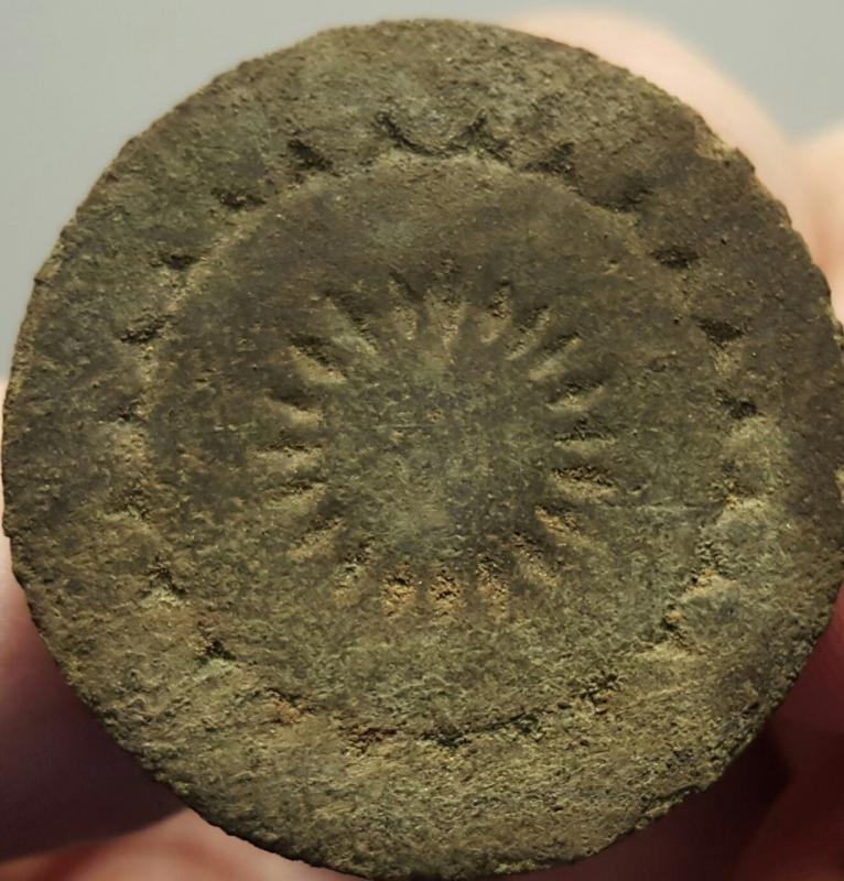 huge 35.5 mm colonial "Dandy" button