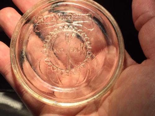 Kant Krack glass canning jar lid (early 1900s)