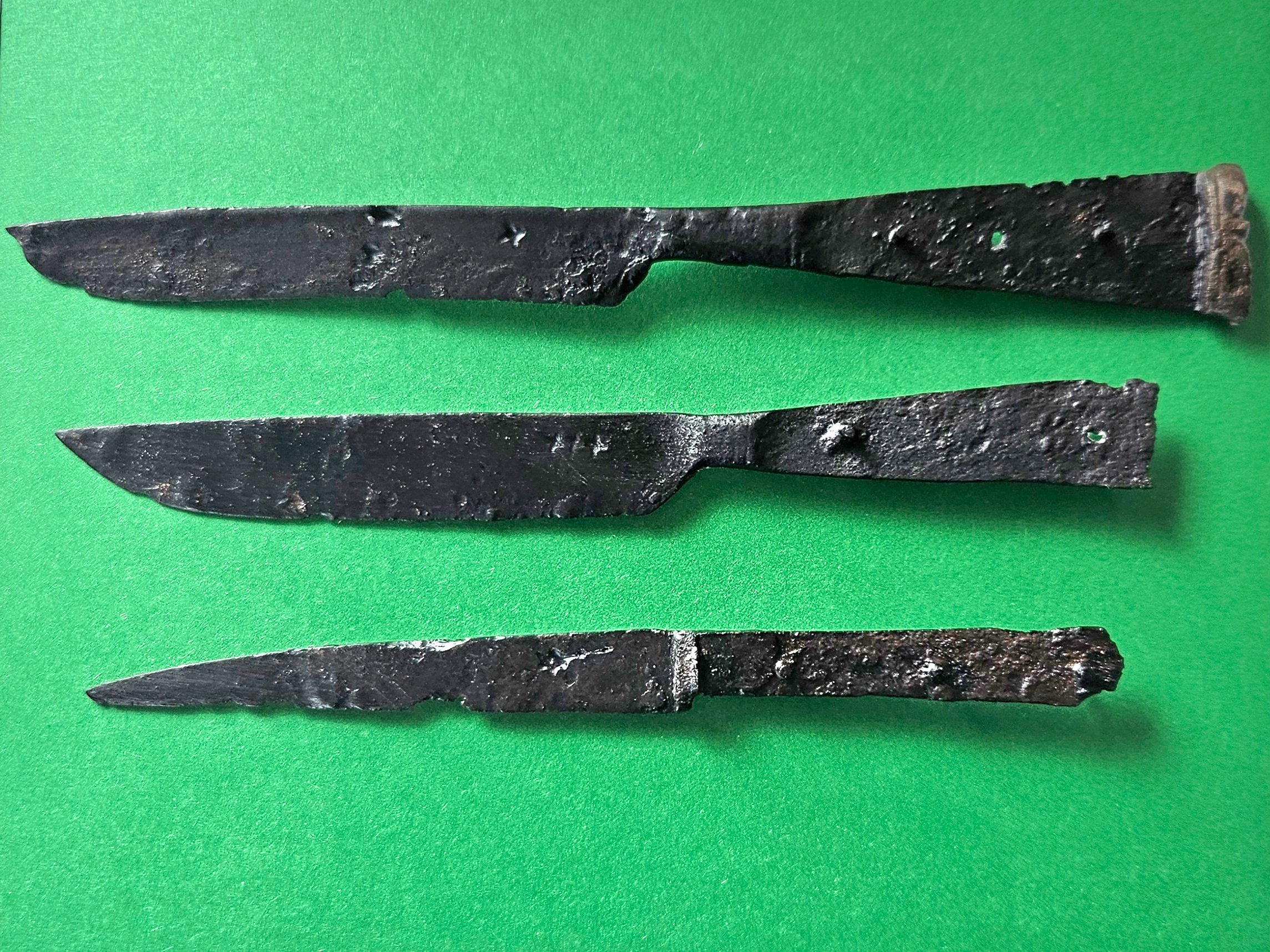 Medieval table knives - 1400s